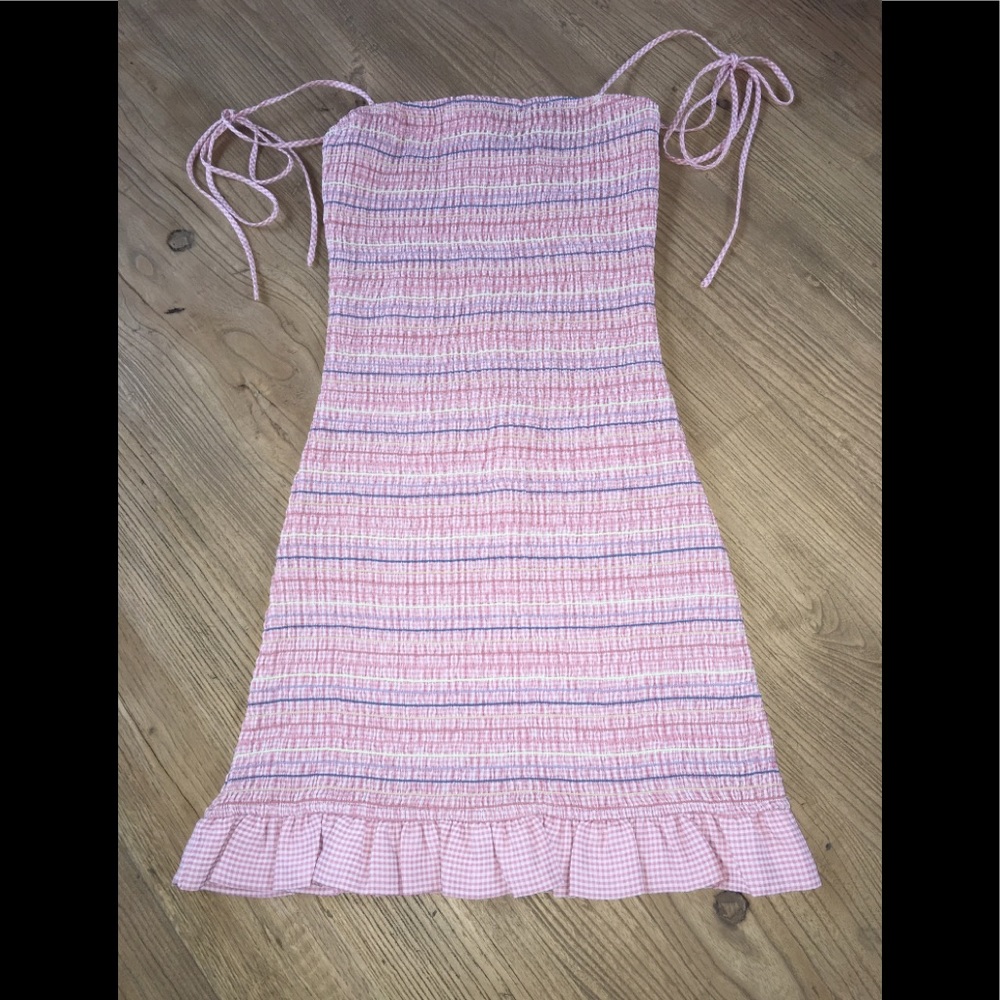 Pink ruched dress.  New with tags.  Size small